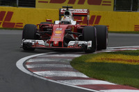 ここのところレッドブルにお株を奪われっぱなしだったフェラーリは、パワー・サーキットであるモントリオールを前にターボチャージャーを改良。予選ではセバスチャン・ベッテル（写真）が3番手につけ、さらにスタートでは堂々とトップの座を奪うことに成功した。しかし首位走行中に変則2ストップ作戦を採り、結果2位。レース後、マウリツィオ・アリバベーネ代表は作戦の誤りを認めた。（Photo=Ferrari）