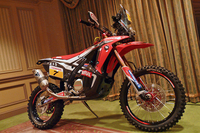 ダカールラリー2014に参戦したホンダの「CFR450ラリー」。
    
