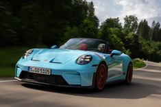 サーキット直系の走りとオープンエアの爽快感！ 「ポルシェ911 GT3 S/C」の多面的な魅力に触れた。