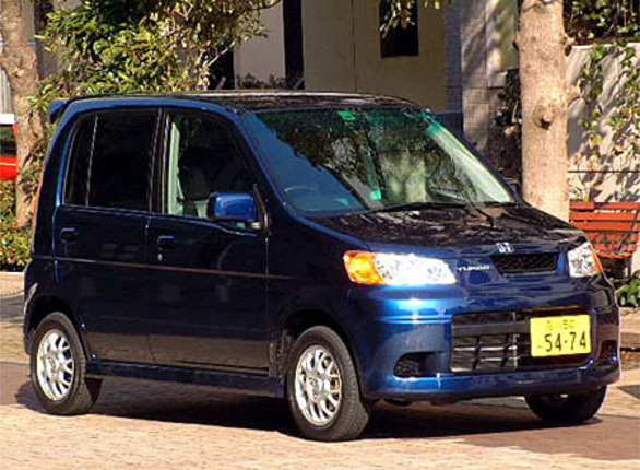 【スペック】全長×全幅×全高＝3395×1475×1610mm/ホイールベース＝2360mm/車重＝920kg/駆動方式＝4WD/0.66リッター直3SOHC12バルブ(64ps/6000rpm、9.5kgm/4000rpm)/車両本体価格＝143.5万円(テスト車＝147.0万円/CDプレイヤー) 