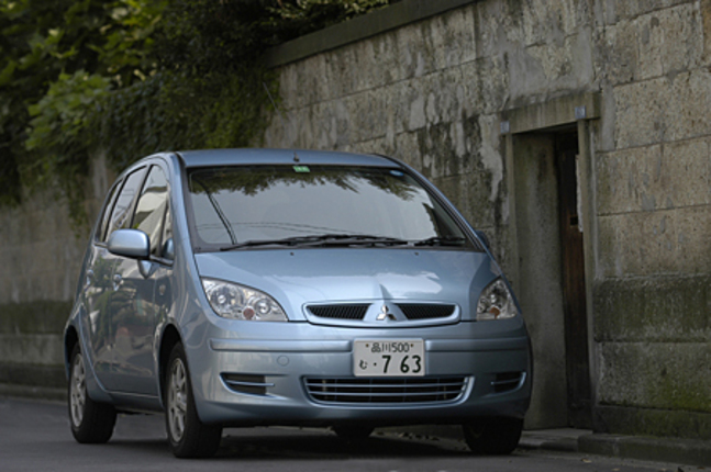 【スペック】全長×全幅×全高＝3870×1680×1550mm/ホイールベース＝2500mm/車重＝1030kg/駆動方式＝FF/1.3リッター直4DOHC16バルブ（90ps/5600rpm、12.3kgm/4250rpm）車両本体価格＝114.5万円（テスト車＝140.8万円）