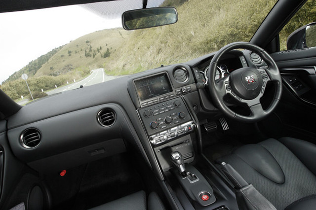 日産GT-R スペックV（4WD/6AT）【試乗記】 日産の本気印 - webCG