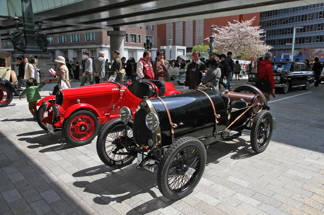 自動車イベント「ジャパン・クラシック・オートモービル」の会場