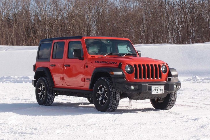 
	「ルビコン」グレードは、今回試乗した4ドアモデル（写真）のほかに、ショートホイールベースの2ドアモデルもラインナップされる。
	