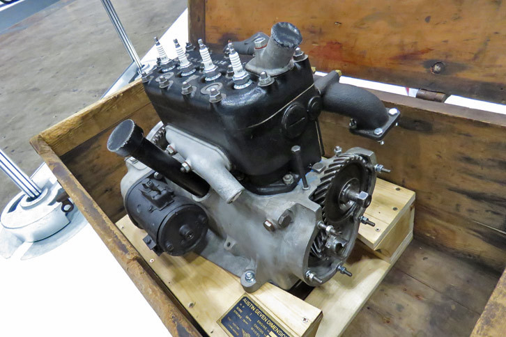 オースチン・セブンに搭載される4気筒サイドバルブエンジン。