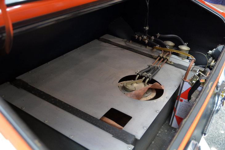 1972年式日産サニー1200クーペGX-5 特殊ツーリングカー（TS）仕様（燃料タンク）