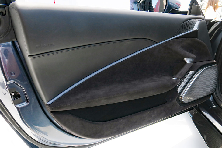 フェラーリ・ローマ スパイダー（ドアトリム）