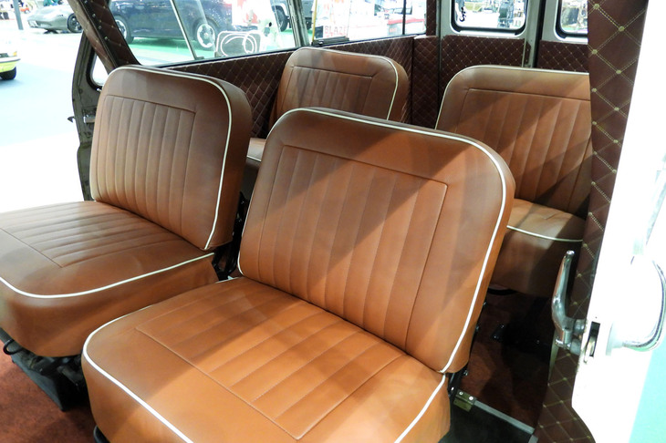 ベッドフォードCAドーモビル（1961年）／Classic Camper Japan by RANGERS