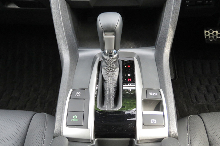 ホンダ・シビックセダン（センターコンソール）