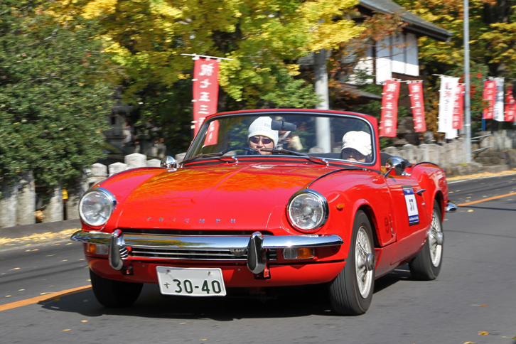 「トライアンフ・スピットファイア」。「MGミジェット」や「オースチン・ヒーレー・スプライト」のライバルだったライトウェイト・オープンスポーツ。