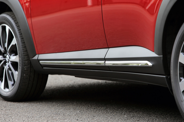 マツダCX-3 XD Lパッケージ（サイドガーニッシュモール）