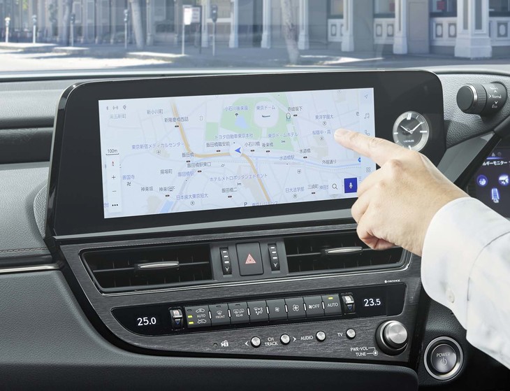 「ES300h」のナビ画面。