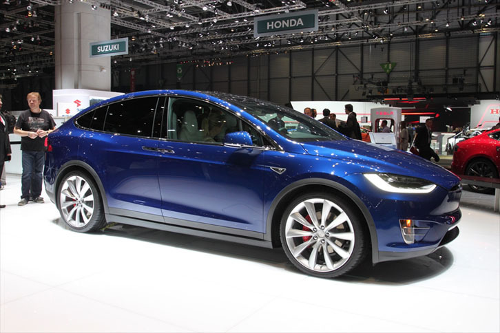 テスラ・モデルX