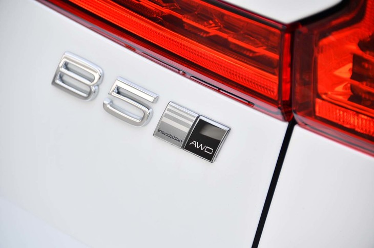 装備の異なる2種類の「ボルボXC60 B5」のうち、今回は上級グレード「インスクリプション」に試乗した。車名の“B”は、“ブレーキエネルギーの回生”から取ったもの。