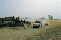 フランスの三菱販売店であるソノートは、3度目の挑戦となる1985年大会で初優勝を果たす。ドライバーはパトリック・ザニローリ、コドライバーはジャン・ダ・シルバだった。