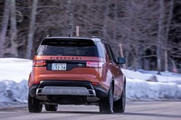 流れに乗って一般道を走るぶんには、1100rpm程度で粛々と回る3リッターV6ディーゼルターボエンジン。エンジンノイズはほとんどキャビンに侵入せず、静粛性を保ったままだった。