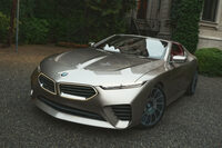 イタリアで開催されたヒストリックカーの祭典「コンコルソ・デレガンツァ・ヴィラ・デステ2024」において発表された、BMWのコンセプトモデル「スカイトップ」。