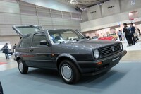 「オートモビル カウンシル2023」の会場から（スピニングガレージ、原工房）