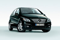 メルセデスBクラスに装備充実の特別仕様車の画像