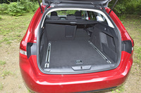 プジョー308 GT BlueHDi（FF/6AT）／308SWアリュールBlueHDi（FF/6AT）【試乗記】の画像