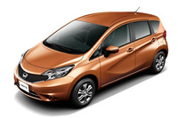 新色の「キャニオンブロンズ」が採用された「日産ノート」。