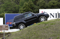 【テスト車パジェロのオプション装備】
ASTC＝8万4000円／リアデフロック＝6万3000円／ルーフレール＝2万6250円／フロアマット＝4万7460円