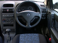 オペル・アストラワゴン LS（4AT）【ブリーフテスト】の画像