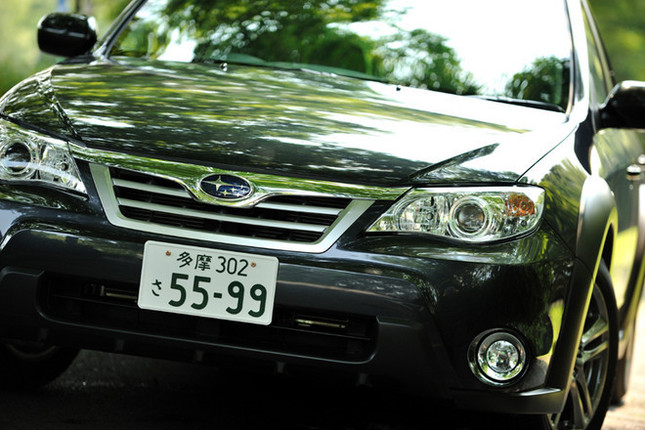 【スペック】全長×全幅×全高＝4430×1770×1520mm／ホイールベース＝2620mm／車重＝1300kg／駆動方式＝FF／1.5リッター水平対向4DOHC16バルブ（110ps/6400rpm、14.7kgm/3200rpm）／価格＝183万7500円（テスト車＝210万円／オーディオ一体型HDDナビゲーションシステム＝26万2500円）
