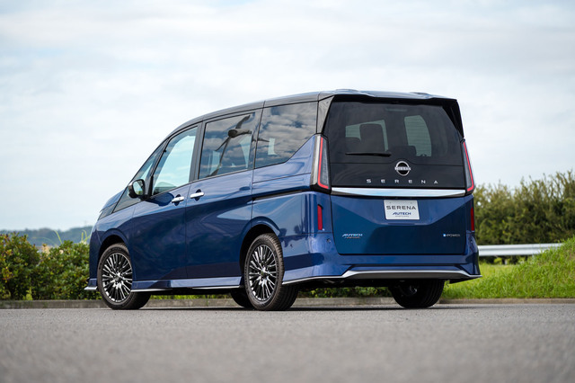 日産セレナe-POWER AUTECHスポーツスペック（FF）【試乗記】 湘南の海