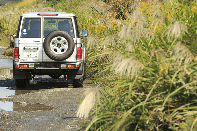 トヨタ ランドクルーザー 70 シリーズ バン 4wd 5mt 試乗記 冷静ではいられない Webcg