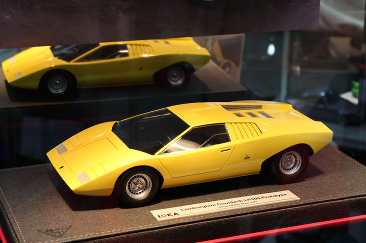 メイクアップのオリジナルブランドであるIDEAの1/18「ランボルギーニ・カウンタックLP500」。静岡ホビーショーの時点ではモップアップで、これも参考出品だったが、ここまでくれば発売も遠くはないだろう。