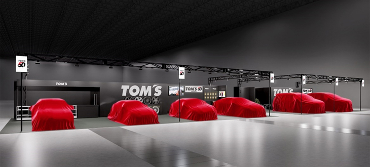 「東京オートサロン2024」におけるTOM'Sブースのイメージ。
