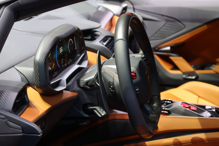 ランボルギーニ・テメラリオ（ステアリングホイール）