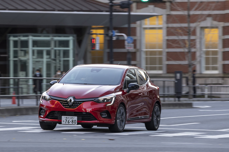 新型「ルノー・ルーテシア」は2019年の東京モーターショーでのプレビューを経て、2020年10月15日に国内向けモデルが正式発表された。