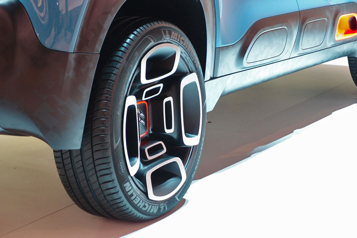 シトロエンC-エアクロス