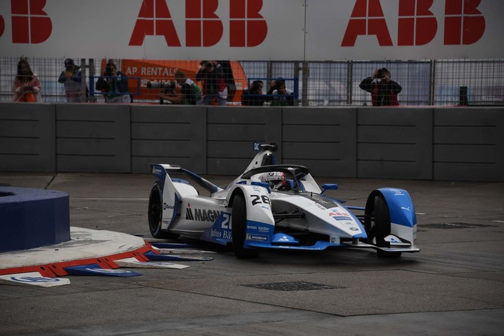 アウディに続いてBMWも加わった。かつては“1国・1メーカー”という状態だったが、第6シーズンからはメルセデスとポルシェが正式に参戦。数多くのドイツメーカーがエントリーすることになる。