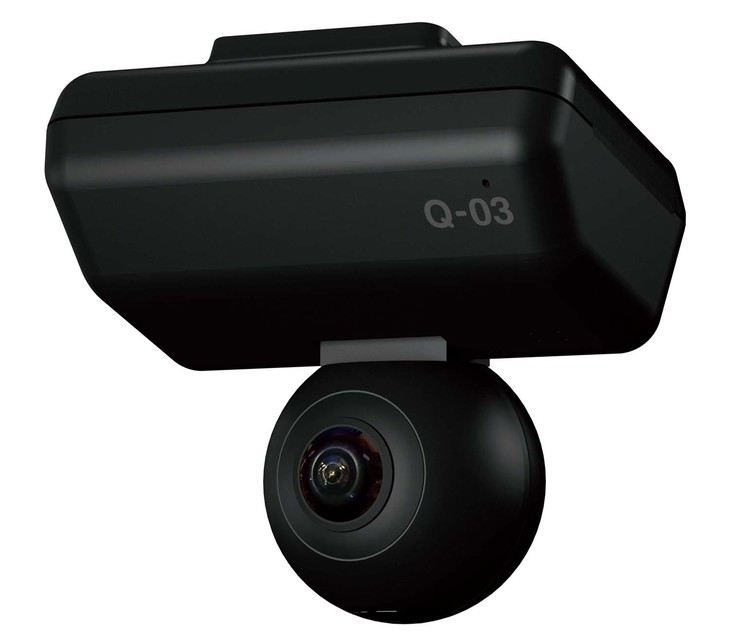 marumie Q-03はこれがすべて。本体下に付くボール状のものがカメラで、ここに見えているのはリアカメラ、反対側にフロントカメラが付く。ボール部分の支点は前後に角度調整ができる。