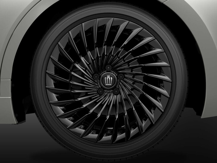 「ブラックパッケージ」に含まれる、245/45ZR20タイヤ＆20×8 1/2Jアルミホイール。