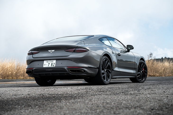 ボディーサイズは先代モデルとほとんど同じでホイールベースも変わっていない。オーバル形状のリアコンビランプがサイズアップしている。