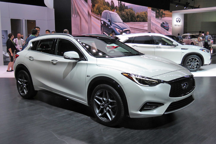 インフィニティQX30