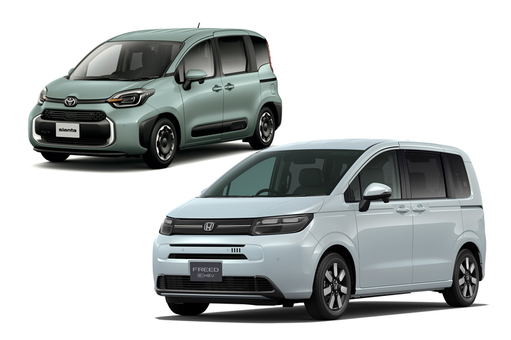 日本独自の進化を遂げてきたコンパクトミニバンというジャンル。ユーザーからの支持も厚く、2023年の登録車（軽を除く普通車）の販売ランキングでは、「トヨタ・シエンタ」（写真左上）は3位、「ホンダ・フリード」（同右下）も、モデルライフ終盤ながら10位に入った。