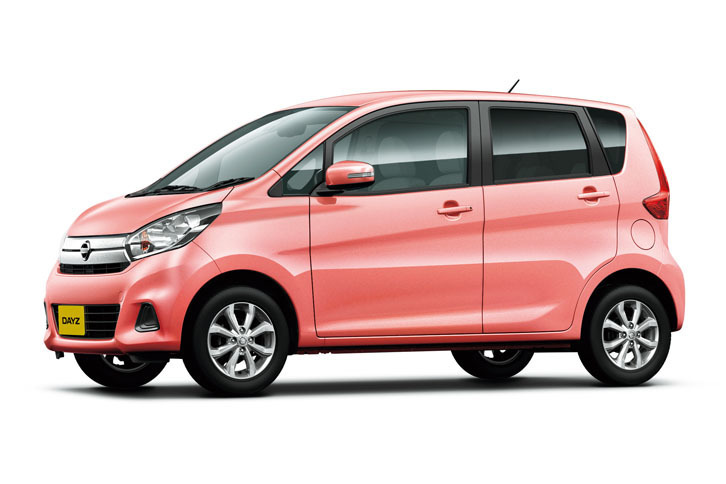 「日産デイズXモカセレクション」。ボディーカラーは「ブロッサムピンク」。