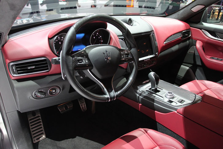 マセラティ・レヴァンテ（インテリア）