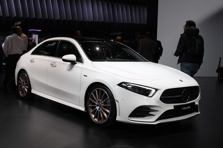 メルセデス・ベンツAクラス セダン