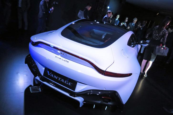 新型「アストンマーティン・ヴァンテージ」