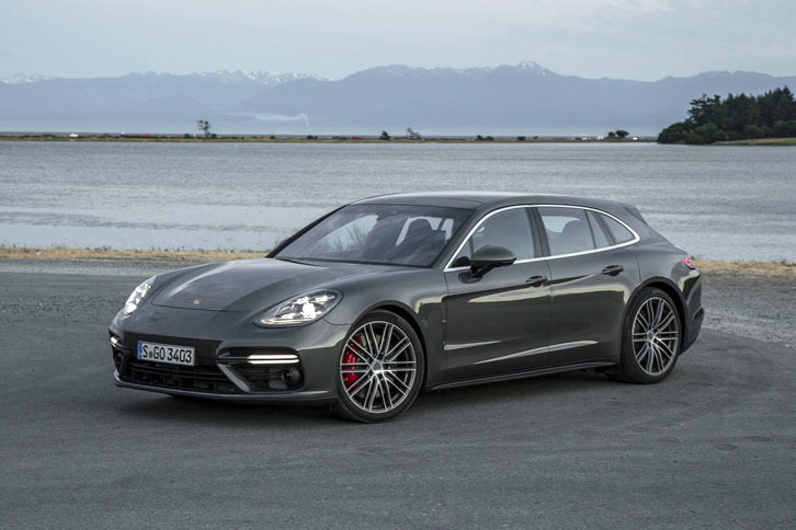 ポルシェ・パナメーラ ターボ スポーツツーリスモ