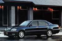 トヨタ「クラウン」をマイナーチェンジ