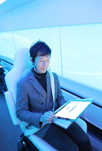 Bose Ride無しの状態だと惨憺（さんたん）たる結果になった描画や自撮りも、システムをONにした途端、楽々こなせるように。