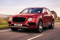 「ベントレー・ベンテイガ」にV8エンジン搭載モデル