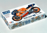 タミヤ、「レプソルホンダNSR500」のプラモデル発売の画像